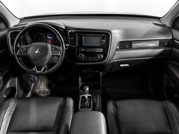 Mitsubishi Outlander III Рестайлинг 2 с пробегом 2016 года, цена 1 850 000 рублей, 127000 км, внедорожник, Автокод Объявления