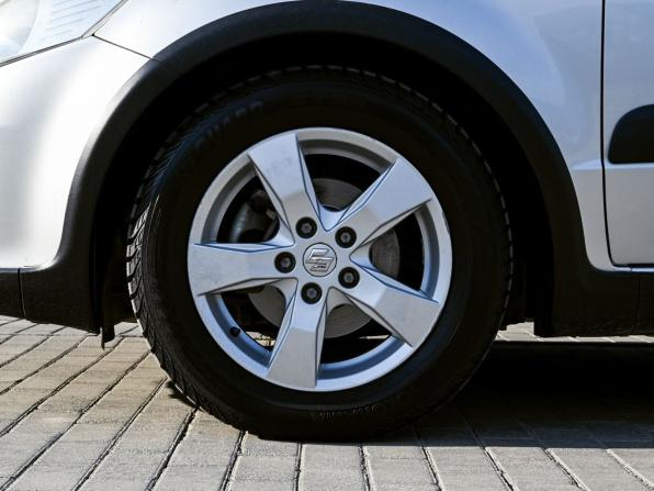 Suzuki SX4 I (Classic) Рестайлинг с пробегом 2011 года, цена 949 000 рублей, 100000 км, седан, Автокод Объявления