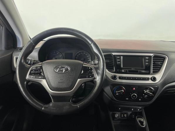 Hyundai Solaris II с пробегом 2018 года, цена 1 270 000 рублей, 156400 км, седан, Автокод Объявления