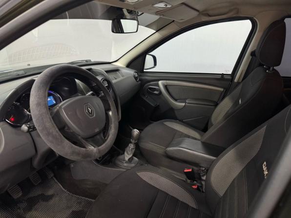Renault Duster I Рестайлинг с пробегом 2017 года, цена 1 130 000 рублей, 209000 км, внедорожник, Автокод Объявления
