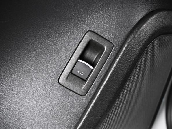 Volkswagen Touareg II Рестайлинг с пробегом 2015 года, цена 2 629 000 рублей, 228472 км, внедорожник, Автокод Объявления