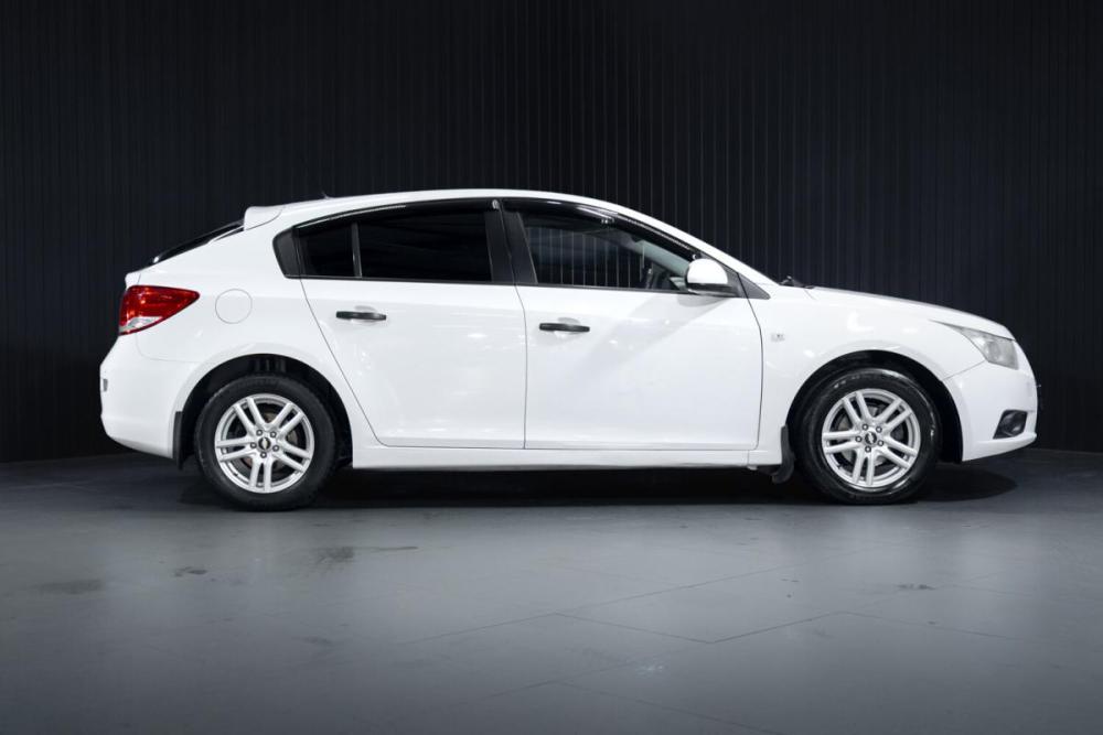 Chevrolet Cruze I Рестайлинг Тюмень  - изображение 9