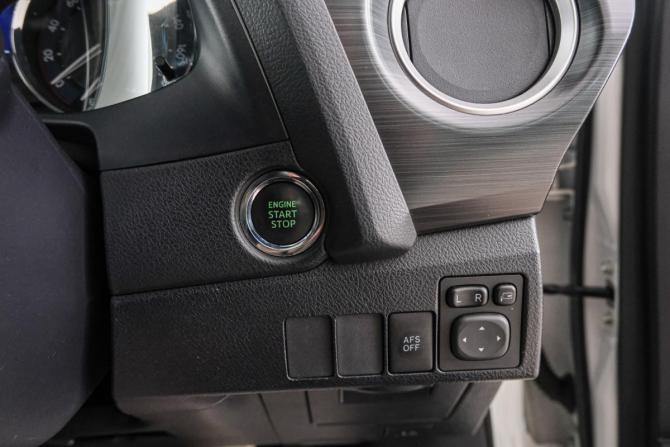 Toyota Auris II с пробегом 2012 года, цена 1 149 000 рублей, 71400 км, хэтчбек, Автокод Объявления