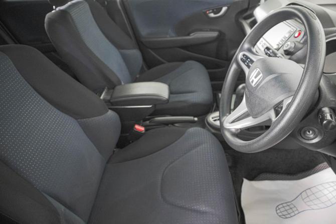 Honda Fit II с пробегом 2009 года, цена 799 000 рублей, 142000 км, хэтчбек, Автокод Объявления
