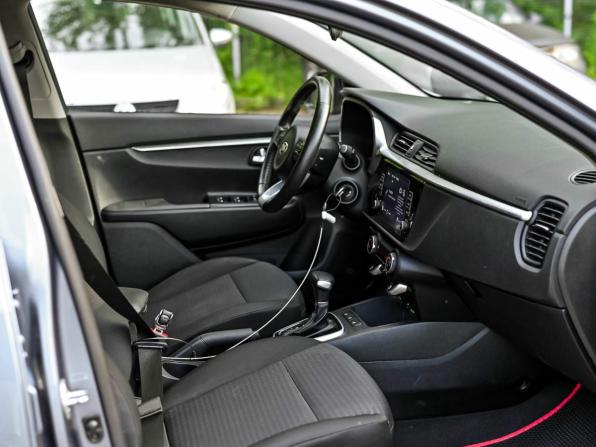 Kia Rio IV Рестайлинг с пробегом 2021 года, цена 1 630 000 рублей, 92449 км, хэтчбек, Автокод Объявления