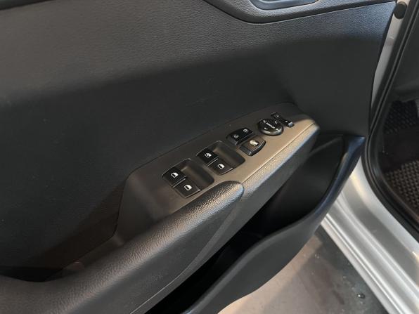 Hyundai Solaris II Рестайлинг с пробегом 2021 года, цена 1 425 000 рублей, 136063 км, седан, Автокод Объявления