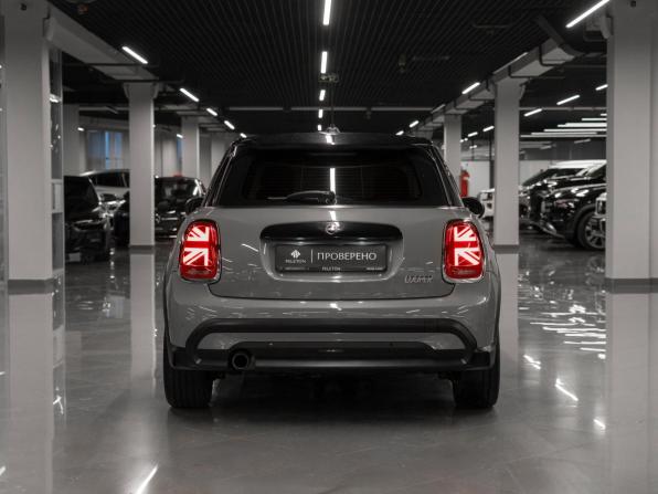 Mini Hatch III (F55/F56) Рестайлинг 2 с пробегом 2021 года, цена 2 500 000 рублей, 56427 км, хэтчбек, Автокод Объявления