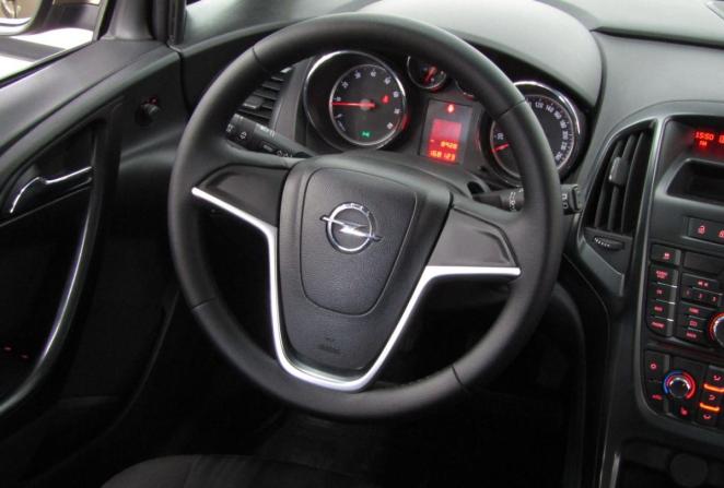 Opel Astra J Рестайлинг с пробегом 2012 года, цена 738 000 рублей, 168123 км, хэтчбек, Автокод Объявления