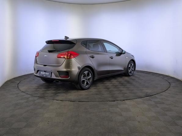 Kia Ceed II Рестайлинг с пробегом 2017 года, цена 1 210 000 рублей, 177682 км, хэтчбек, Автокод Объявления