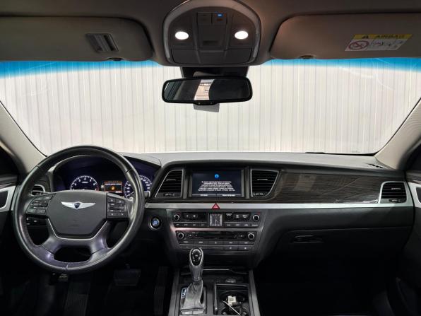 Hyundai Genesis II с пробегом 2014 года, цена 1 747 000 рублей, 200382 км, седан, Автокод Объявления