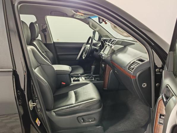 Toyota Land Cruiser Prado 150 Series Рестайлинг 1 с пробегом 2015 года, цена 4 099 000 рублей, 106001 км, внедорожник, Автокод Объявления