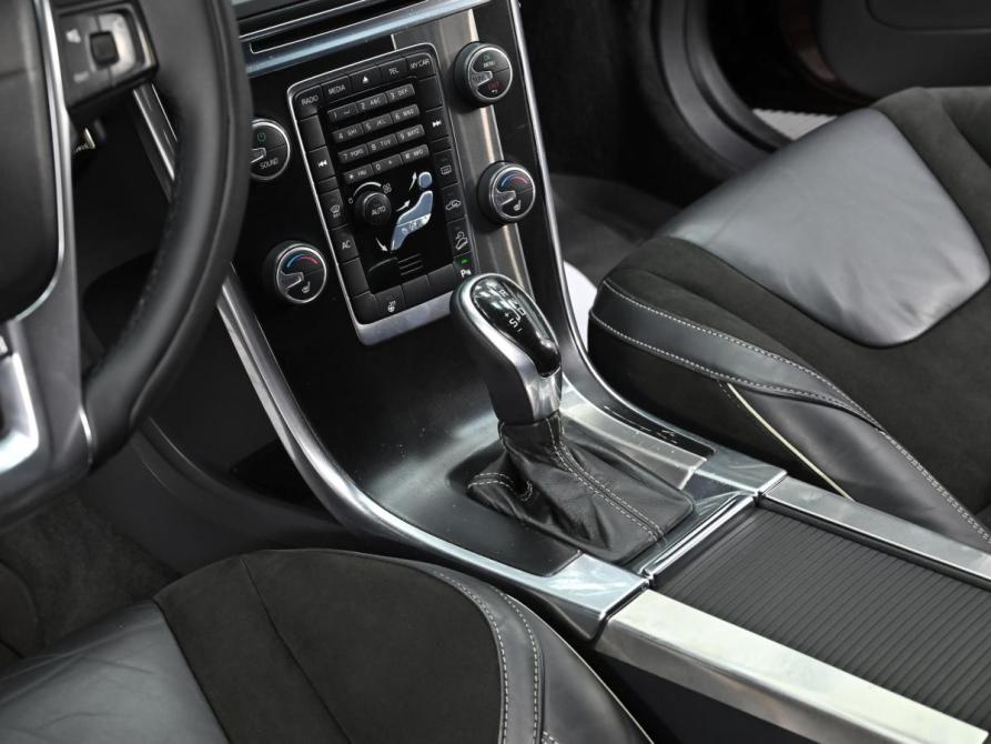 Volvo XC60 I Рестайлинг Москва  - изображение 11