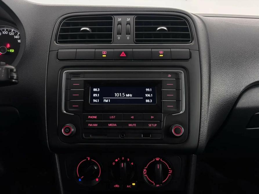 Volkswagen Polo V Рестайлинг Псков  - изображение 14
