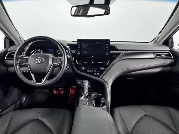Toyota Camry VIII (XV70) Рестайлинг с пробегом 2021 года, цена 3 350 000 рублей, 44527 км, седан, Автокод Объявления