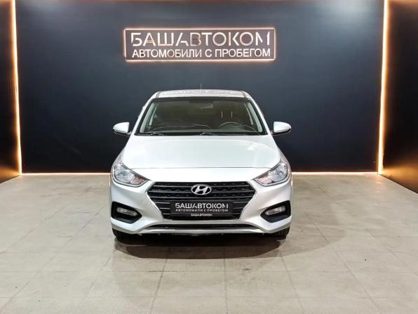 Hyundai Solaris II с пробегом 2017 года, цена 1 030 000 рублей, 123658 км, седан, Автокод Объявления