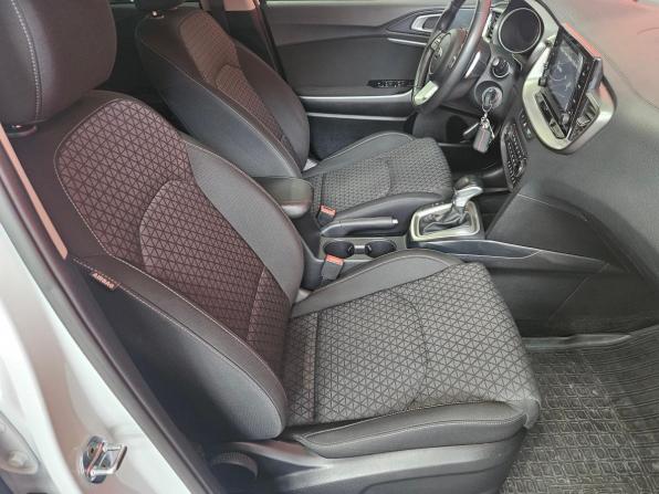 Kia Ceed III с пробегом 2021 года, цена 2 249 000 рублей, 52760 км, универсал, Автокод Объявления