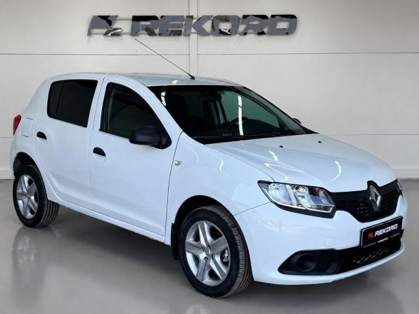Renault Sandero II Рестайлинг с пробегом 2018 года, цена 779 000 рублей, 101873 км, хэтчбек, Автокод Объявления