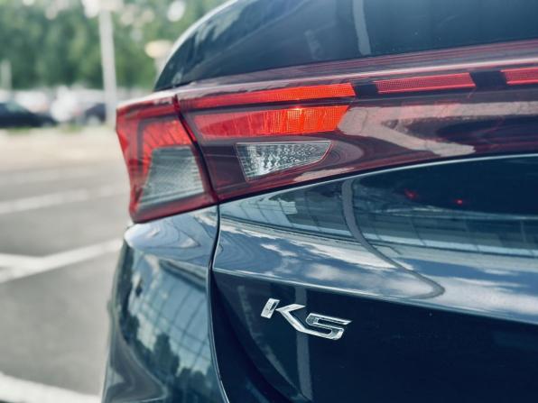 Kia K5 III с пробегом 2021 года, цена 2 240 000 рублей, 90977 км, седан, Автокод Объявления