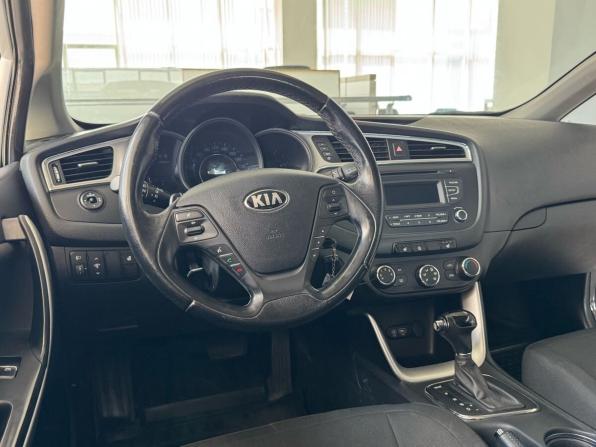 Kia Ceed II Рестайлинг с пробегом 2016 года, цена 960 000 рублей, 172800 км, хэтчбек, Автокод Объявления
