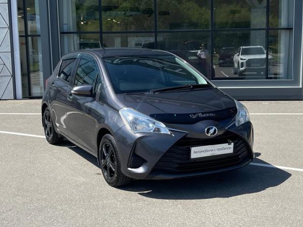 Toyota Vitz III (XP130) Рестайлинг с пробегом 2017 года, цена 880 000 рублей, 174001 км, хэтчбек, Автокод Объявления