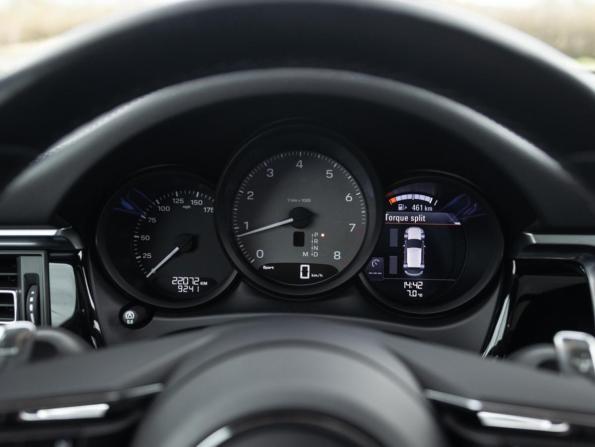 Porsche Macan I Рестайлинг 2 с пробегом 2021 года, цена 8 811 000 рублей, 22070 км, внедорожник, Автокод Объявления