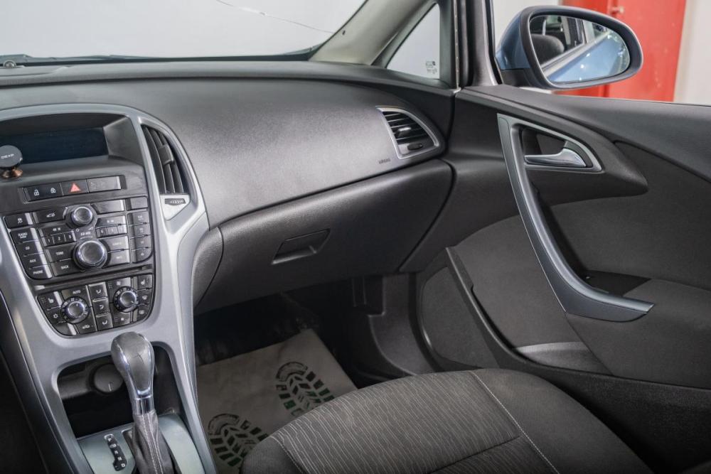 Opel Astra J Рестайлинг Томск  - изображение 12