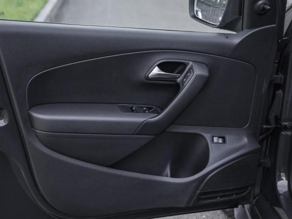 Volkswagen Polo V Рестайлинг с пробегом 2016 года, цена 989 000 рублей, 159519 км, седан, Автокод Объявления