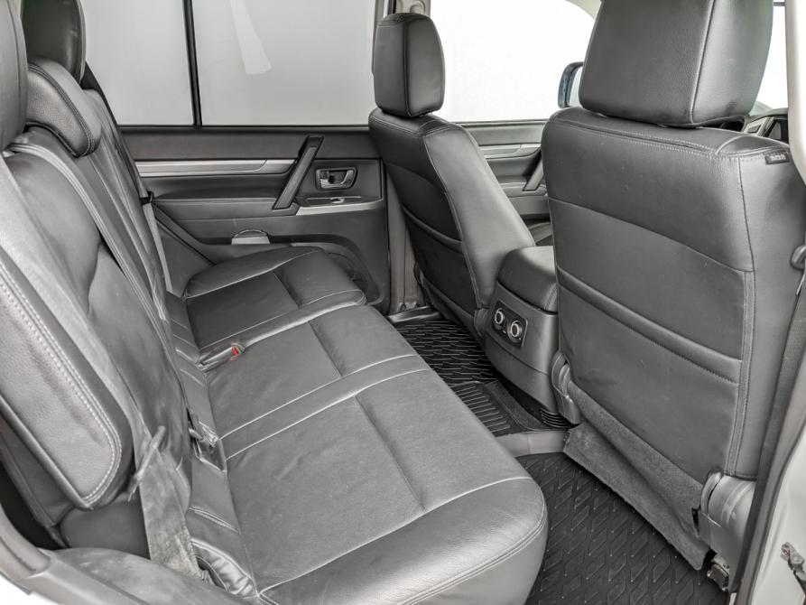 Mitsubishi Pajero IV Рестайлинг 2 Москва  - изображение 12