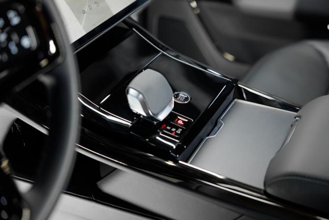 Новый Land Rover Range Rover Sport III 2025 года, цена 19 527 100 рублей, внедорожник, Автокод Объявления