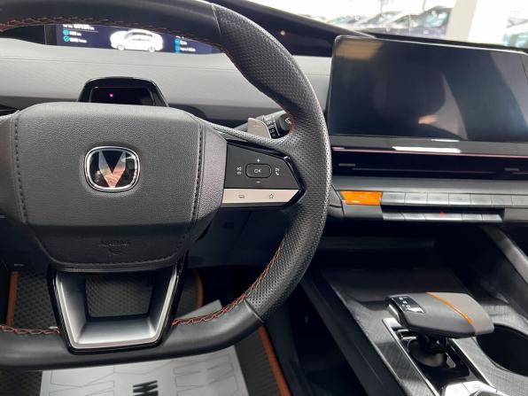 Changan UNI-V I с пробегом 2023 года, цена 1 995 000 рублей, 69124 км, лифтбек, Автокод Объявления