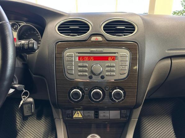 Ford Focus II Рестайлинг с пробегом 2008 года, цена 560 000 рублей, 211978 км, седан, Автокод Объявления