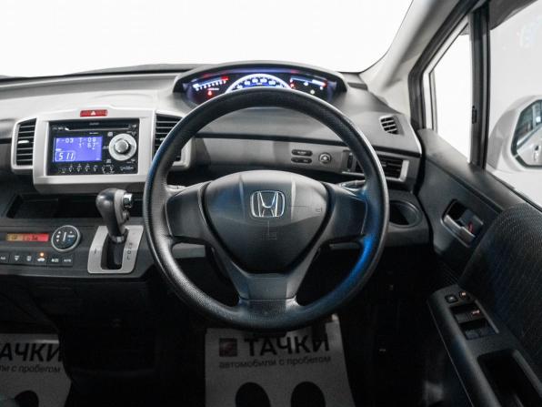 Honda Freed I Рестайлинг с пробегом 2014 года, цена 1 100 000 рублей, 133981 км, компактвэн, Автокод Объявления
