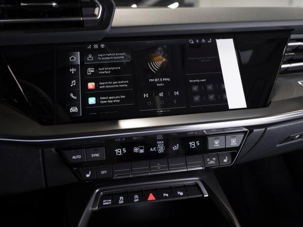 Audi A3 IV (8Y) Рестайлинг с пробегом 2025 года, цена 3 825 000 рублей, 50 км, хэтчбек, Автокод Объявления