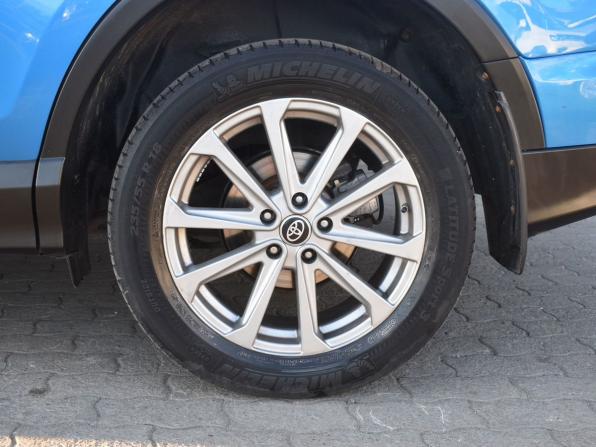 Toyota RAV4 IV (XA40) Рестайлинг с пробегом 2016 года, цена 1 855 000 рублей, 154587 км, внедорожник, Автокод Объявления