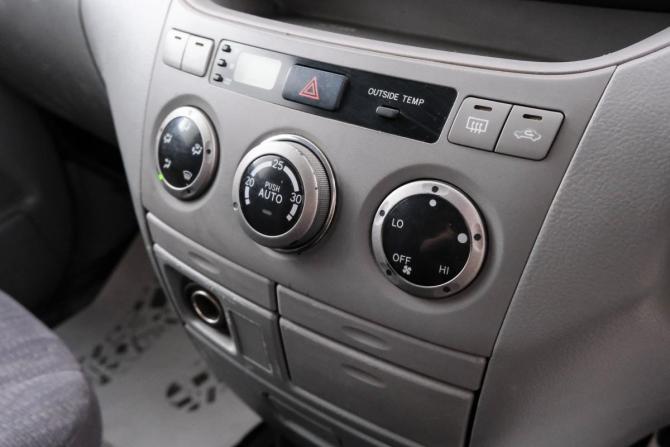 Toyota Noah I (R60) с пробегом 2003 года, цена 799 000 рублей, 273843 км, минивэн, Автокод Объявления