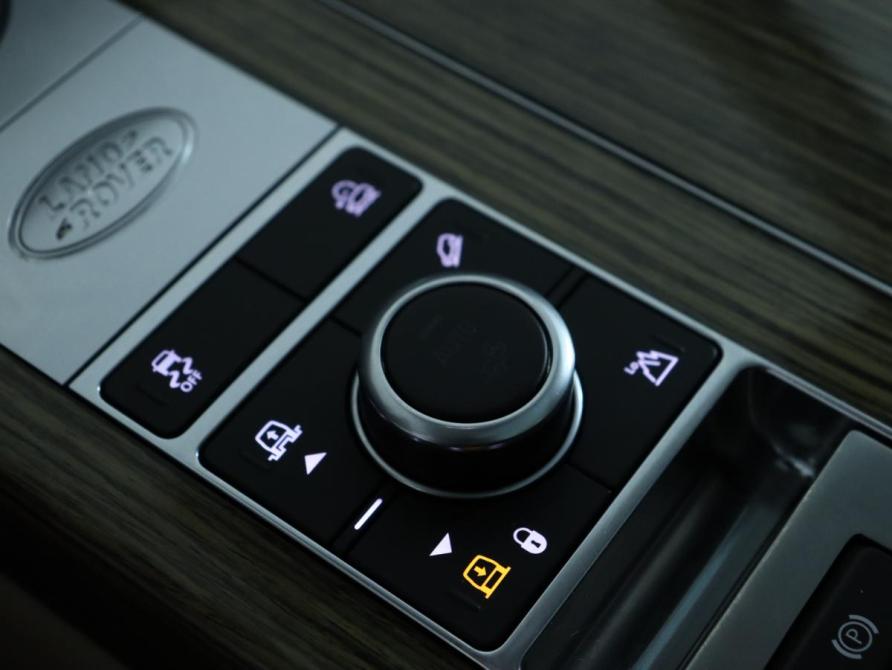 Land Rover Range Rover IV Рестайлинг Санкт-Петербург  - изображение 18