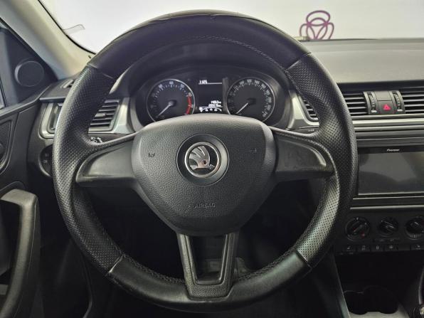 Skoda Rapid I с пробегом 2016 года, цена 822 000 рублей, 205575 км, лифтбек, Автокод Объявления