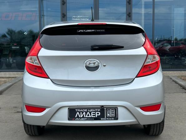 Hyundai Solaris I с пробегом 2011 года, цена 590 000 рублей, 189213 км, хэтчбек, Автокод Объявления