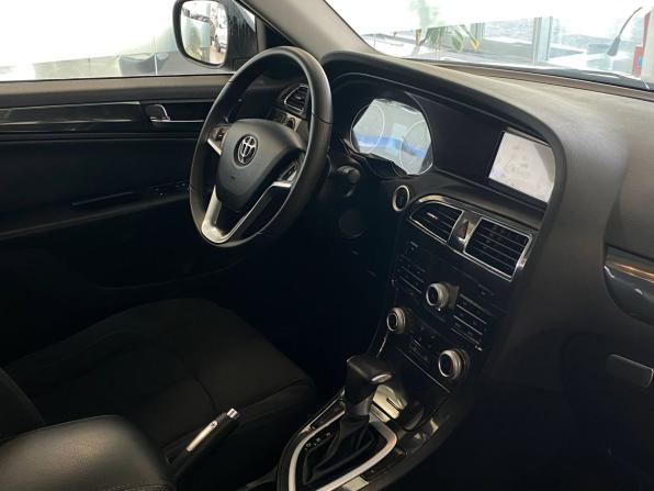 Brilliance V5 I Рестайлинг с пробегом 2017 года, цена 977 000 рублей, 58394 км, внедорожник, Автокод Объявления