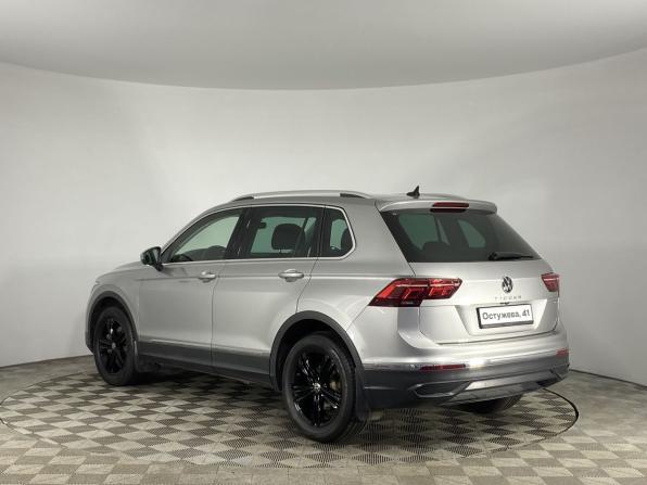 Volkswagen Tiguan II Рестайлинг с пробегом 2021 года, цена 3 640 000 рублей, 36737 км, внедорожник, Автокод Объявления