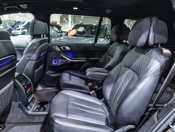 BMW X7 I (G07) Рестайлинг с пробегом 2022 года, цена 10 790 000 рублей, 119491 км, внедорожник, Автокод Объявления