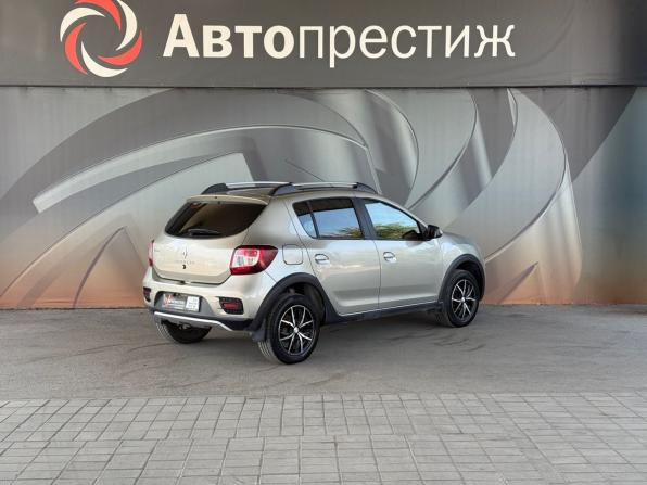 Renault Sandero II с пробегом 2017 года, цена 980 000 рублей, 128000 км, хэтчбек, Автокод Объявления