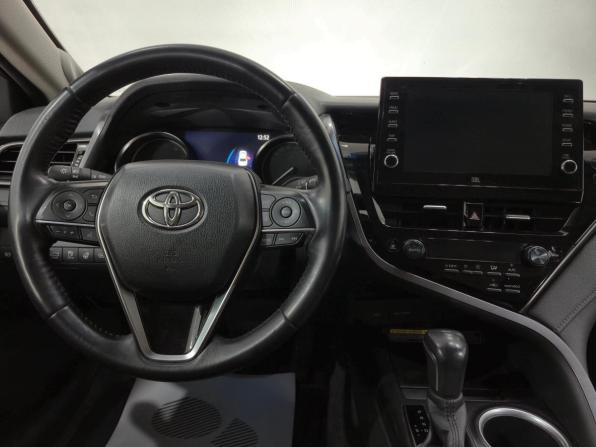 Toyota Camry VIII (XV70) Рестайлинг с пробегом 2021 года, цена 3 300 000 рублей, 51409 км, седан, Автокод Объявления