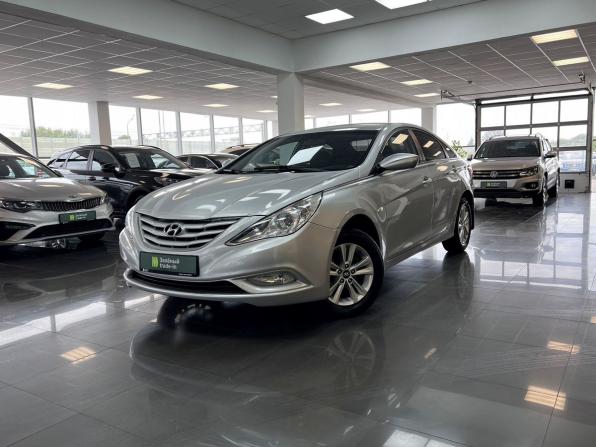 Hyundai Sonata VI (YF) с пробегом 2011 года, цена 945 000 рублей, 267025 км, седан, Автокод Объявления