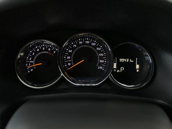 Renault Logan II Рестайлинг с пробегом 2019 года, цена 1 350 000 рублей, 99430 км, седан, Автокод Объявления