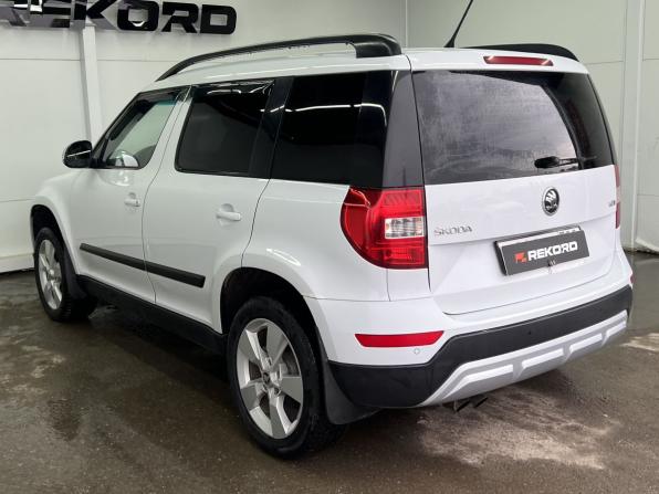 Skoda Yeti I Рестайлинг с пробегом 2014 года, цена 1 099 000 рублей, 186870 км, внедорожник, Автокод Объявления