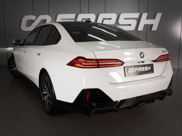 BMW 5 серии VIII (G60/G61/G68) с пробегом 2024 года, цена 7 599 000 рублей, 6078 км, седан, Автокод Объявления