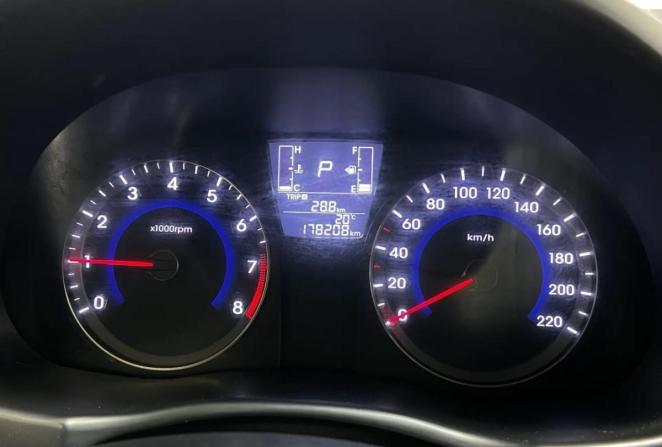 Hyundai Solaris I с пробегом 2014 года, цена 820 000 рублей, 178208 км, седан, Автокод Объявления