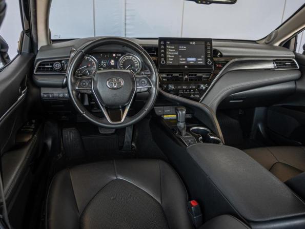 Toyota Camry VIII (XV70) Рестайлинг с пробегом 2021 года, цена 2 860 000 рублей, 135339 км, седан, Автокод Объявления