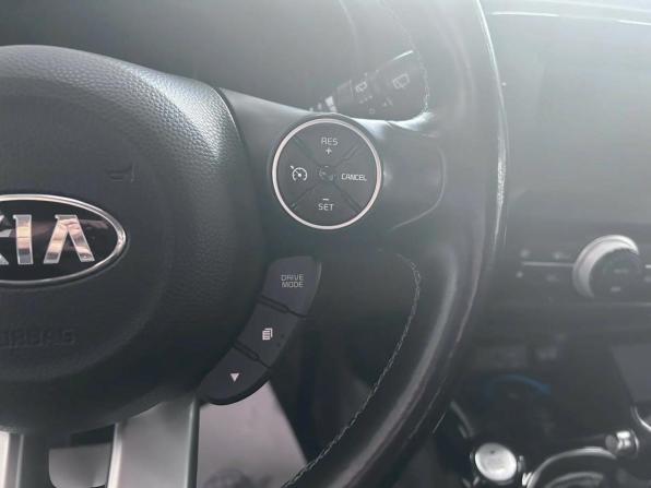 Kia Soul II Рестайлинг с пробегом 2018 года, цена 1 680 000 рублей, 97000 км, хэтчбек, Автокод Объявления